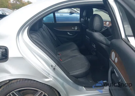 2019 Mercedes-Benz E 300 4Matic из США, поврежденный, VIN WDDZF4KB4KA662808